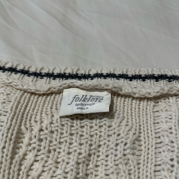 T.S Folklore Cardigan MD/LG - Picture 3 of 3